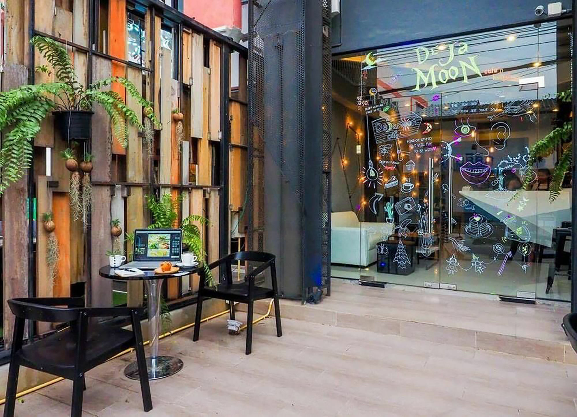 De Ja Moon Hostel Chiang Mai Exterior photo